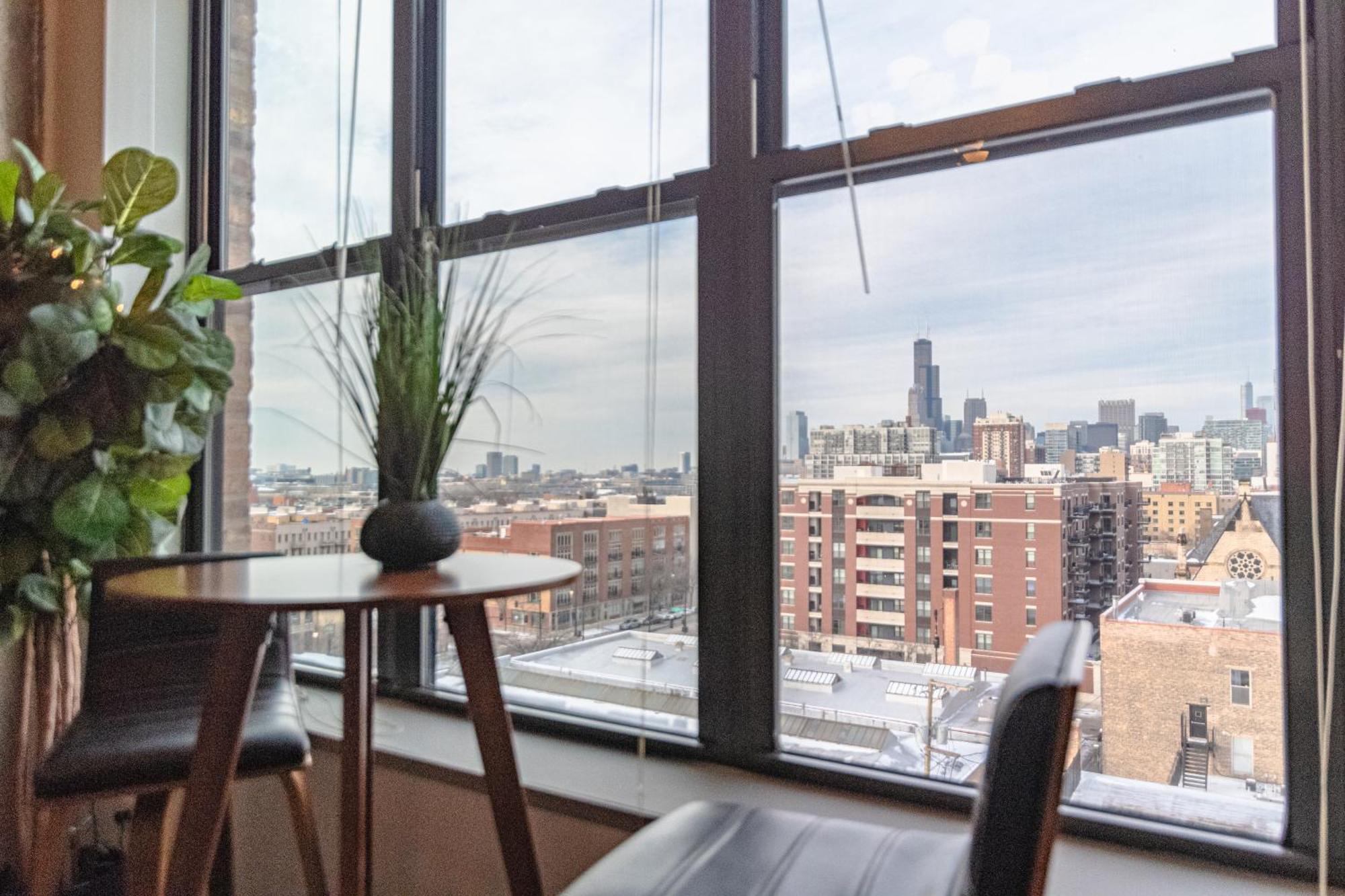 Modern 2Br Loft With Amazing City Skyline View And Optional Parking For 8 Guests Near Mccormick Place And Soldier Field شيكاغو المظهر الخارجي الصورة